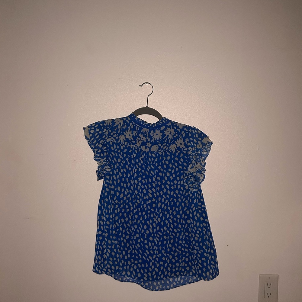 cupcakes & cashmere Blue Floral Blouse